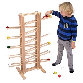 Grande piste de billes en bois