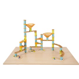 La piste de billes en bambou