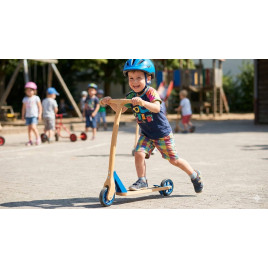 Trottinette en bois maternelle bleu