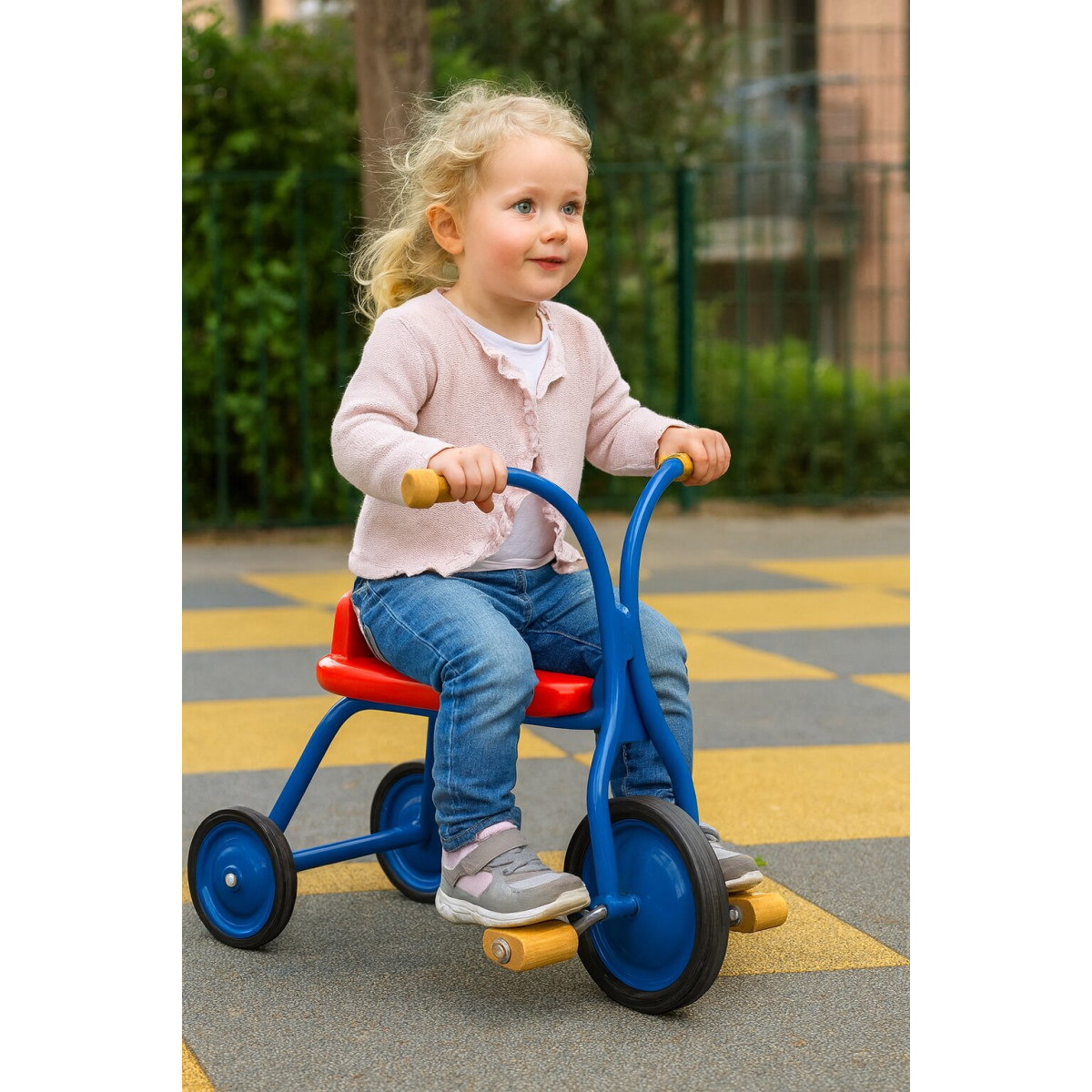Petit tricycle siège en bois rouge enfant