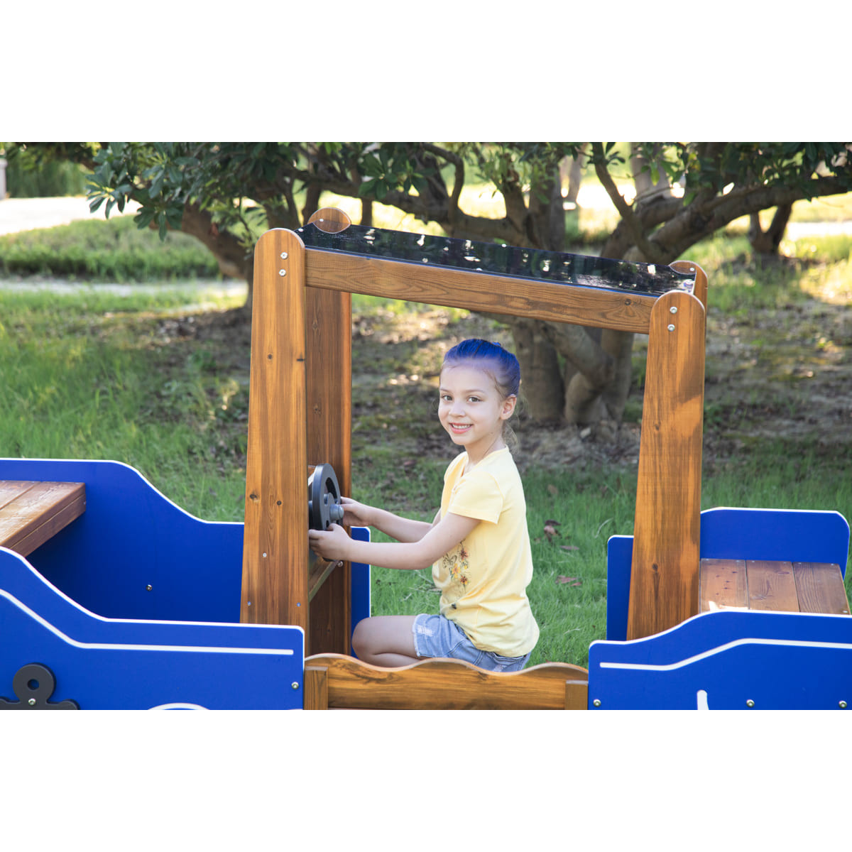 Le bateau de pêche d'extérieur maternelle