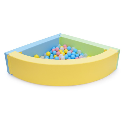 Piscine a balles d'angle crèche