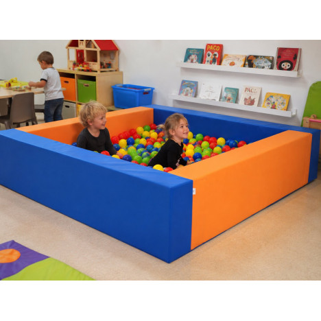 Piscine à balles maternelle