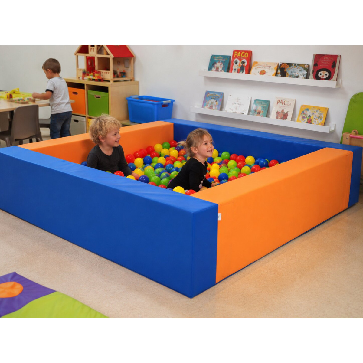 Piscine à balles maternelle