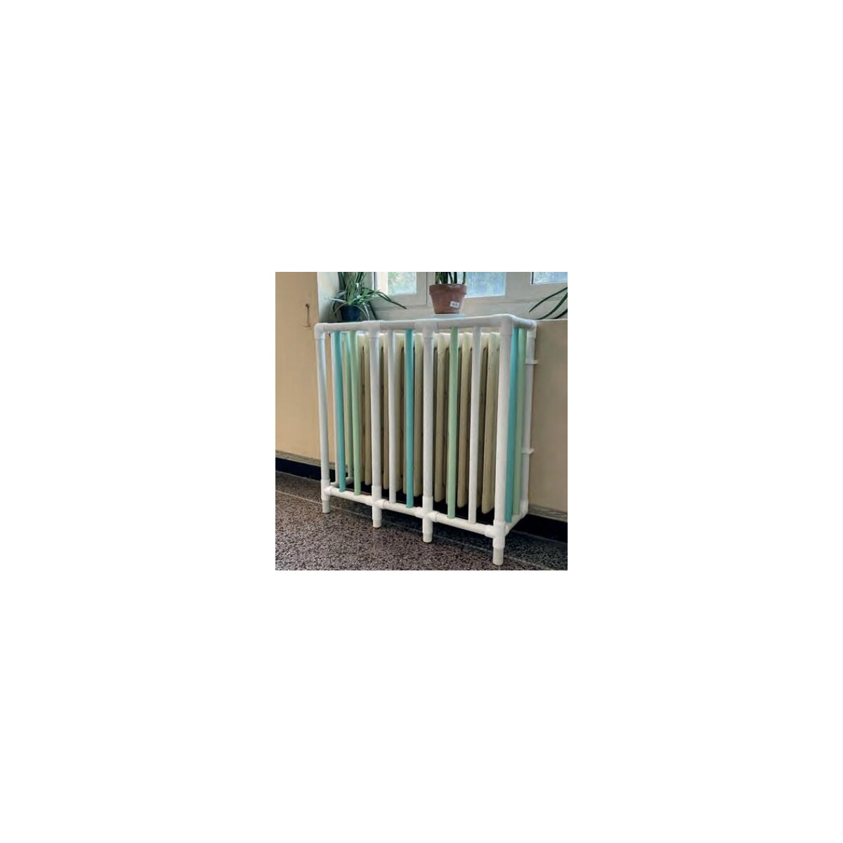 Protection de radiateur en tubes PVC