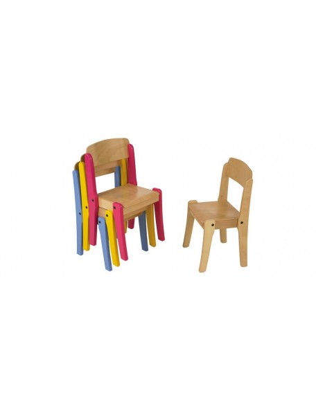 Chaises empilables en bois