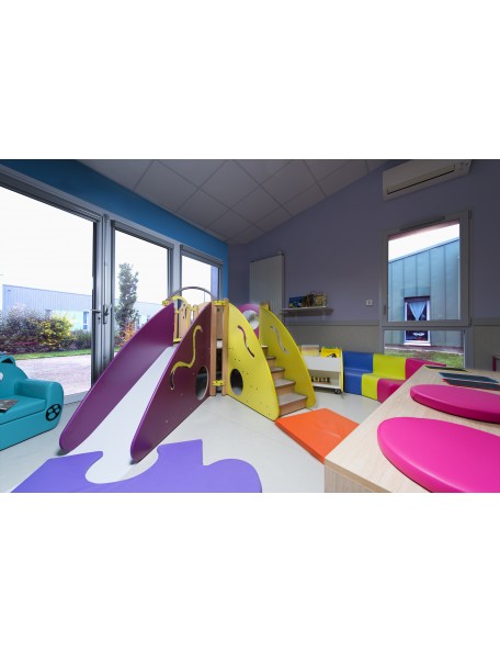 Structure de motricité escapade Structure de motricité escapade, structure en bois destinée aux enfants à partir de 18 mois.
Str