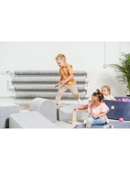 Modules de motricité avec mini-piscine L'ensemble Modules de motricité et mini-piscine se compose de 5 éléments, une mini-piscin