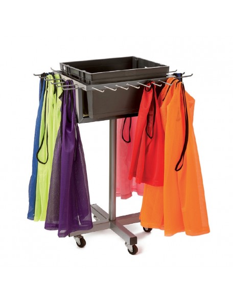 Chariot porte-chasubles Chariot porte-chasubles et pour le petit matériel.
Ce petit chariot très pratique est équipé de 4 roues