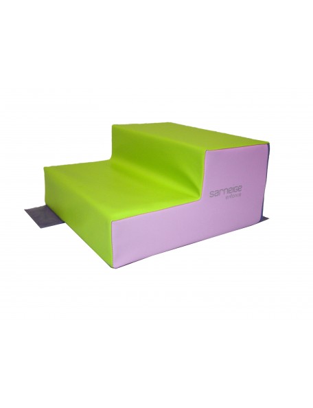 Escalier 2 marches Kiwi Sarneige crèche Escalier 2 marches Sarneige couleurs kiwi, lilas et turquoise, pour parcours de motricit