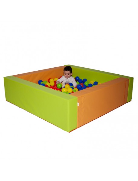 Piscine à balles carrée - 1 - Piscine à balles parfaitement adaptée pour les enfants en crèche ou à l'école maternelle.
Piscine