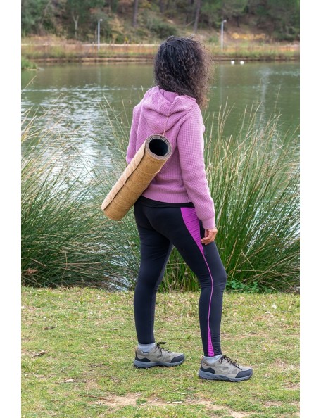 Tapis de yoga 100% naturel en tissu de liège - 3 - Tapis de yoga 100% naturel en tissu de liège.
Ce tapis de yoga est fabriqué 