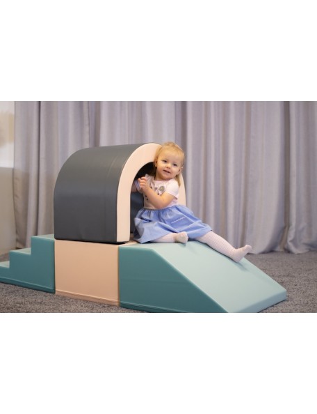 Parcours motricité tunnel Sunset - 2 - Parcours de motricité passage tunnel avec 4 modules en mousse de couleurs pastel.
C'est 