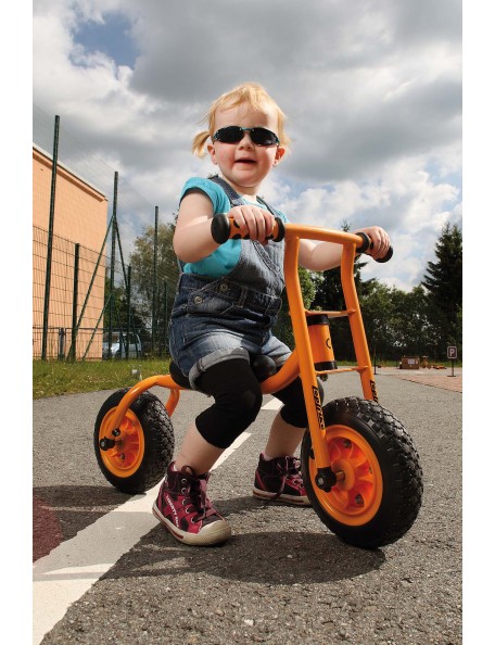 Draisienne Top Trike Petite - 2 - La Draisienne Top Trike Petite est un excellent compagnon pour les plus petits. Avec ce véhicu
