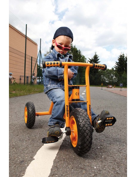 Petit Tricycle Top Trike - 2 - Avec le petit tricycle Top Trike, désormais, les plus petits peuvent pédaler!
Le petit tricycle