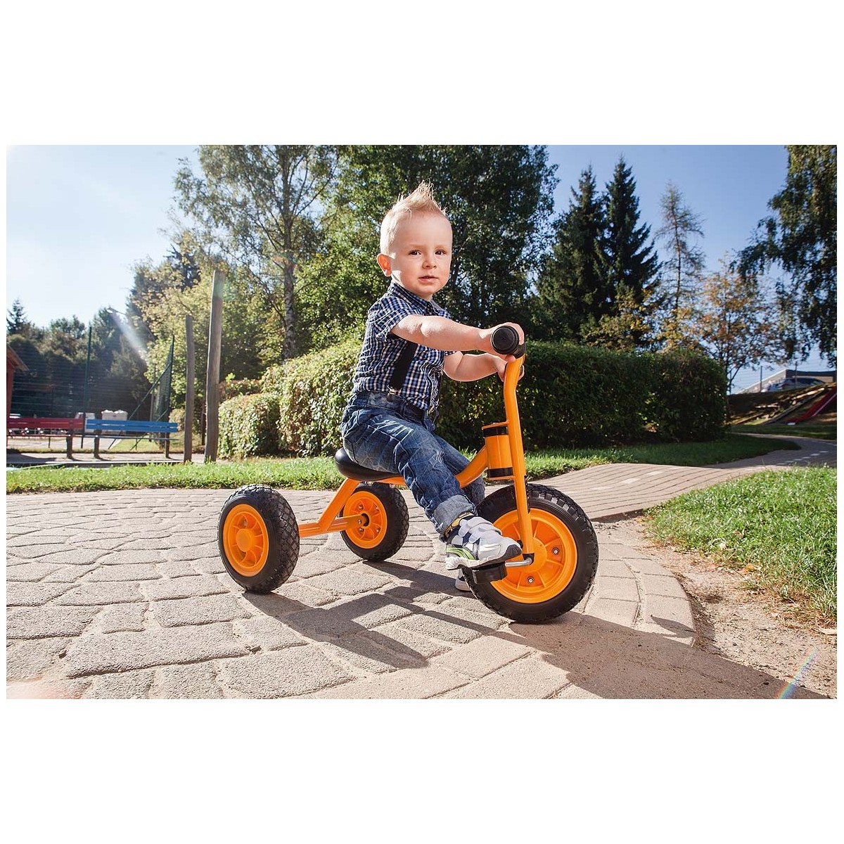 Petit Tricycle Top Trike - 4 - Avec le petit tricycle Top Trike, désormais, les plus petits peuvent pédaler!
Le petit tricycle 