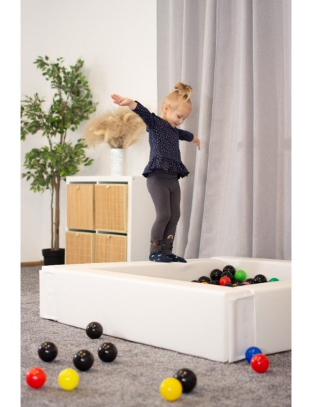 Piscine à balles éco blanche - 3 - Piscine à balles éco de couleur blanche, en mousse particulièrement adaptée pour 1 à 2 jeunes