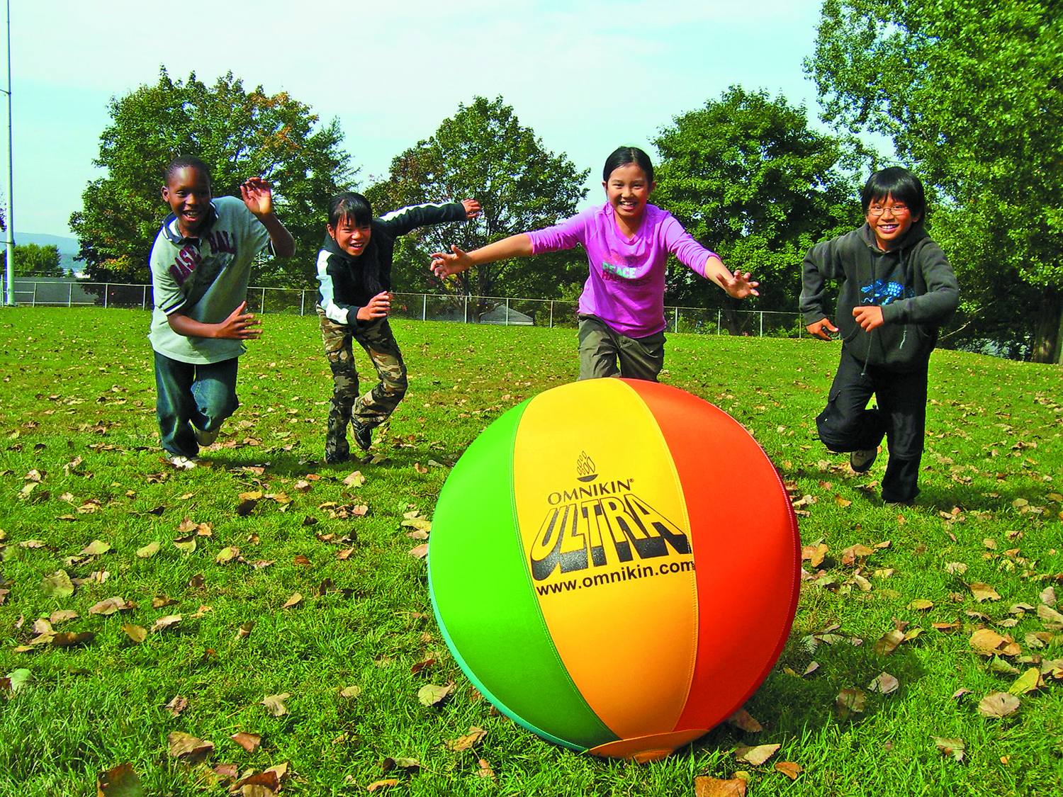 Jeu coopératif de Kin-ball Omnikin, sport collectif