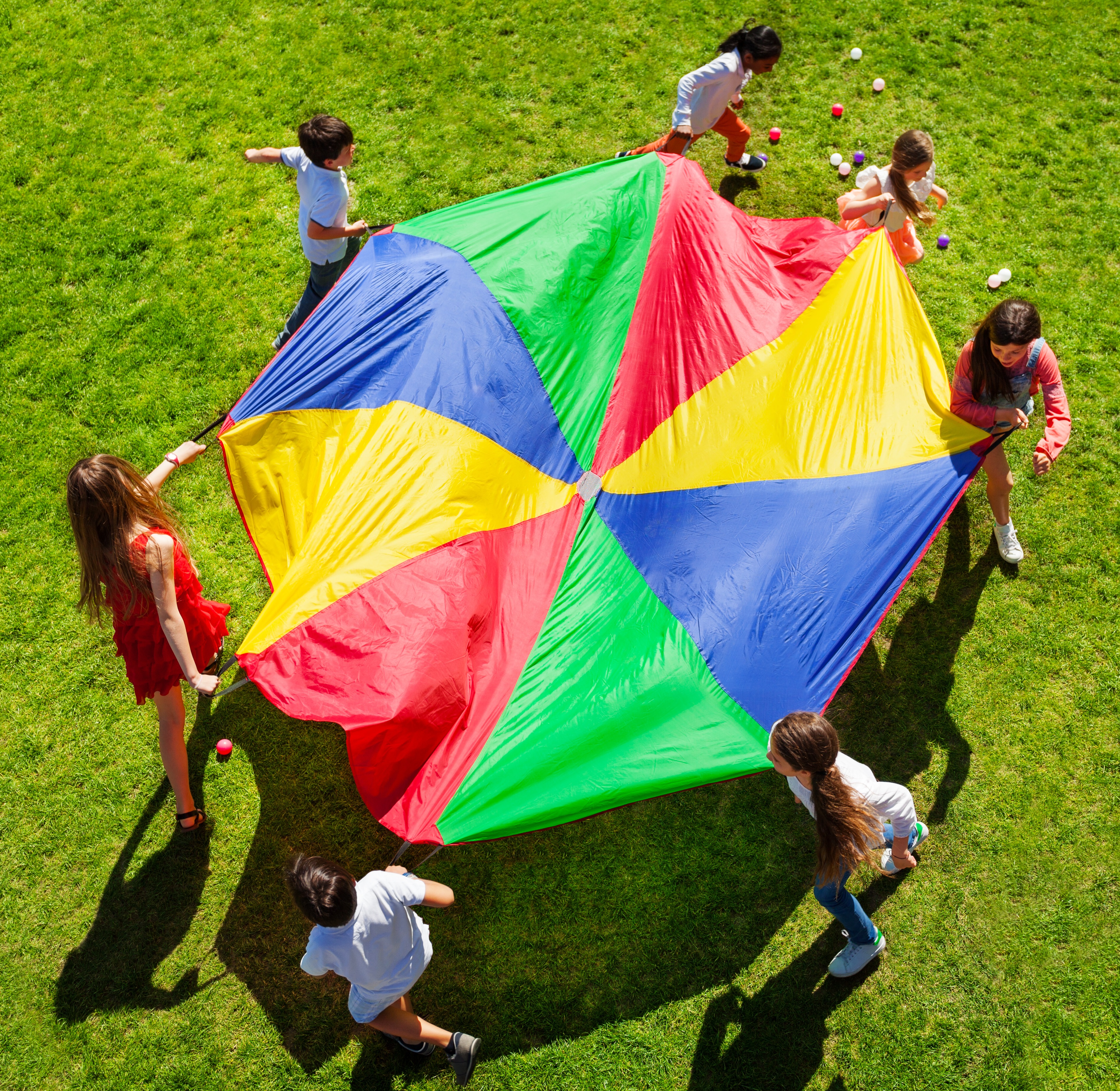 Jeu de parachute traditionnel pour jeux coopératifs d'enfants