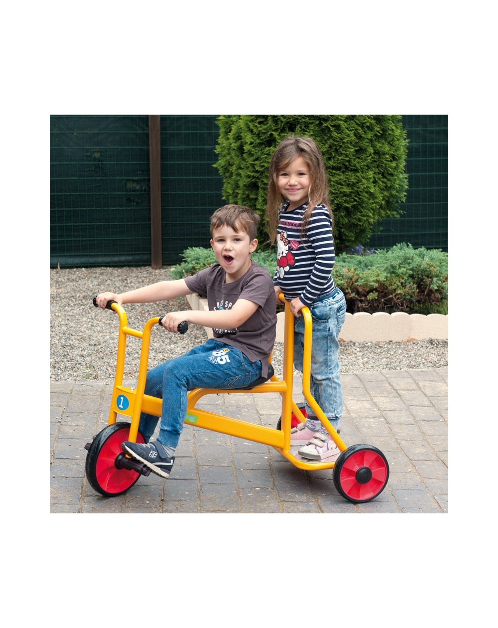 Tricycle gladiateur maternelle