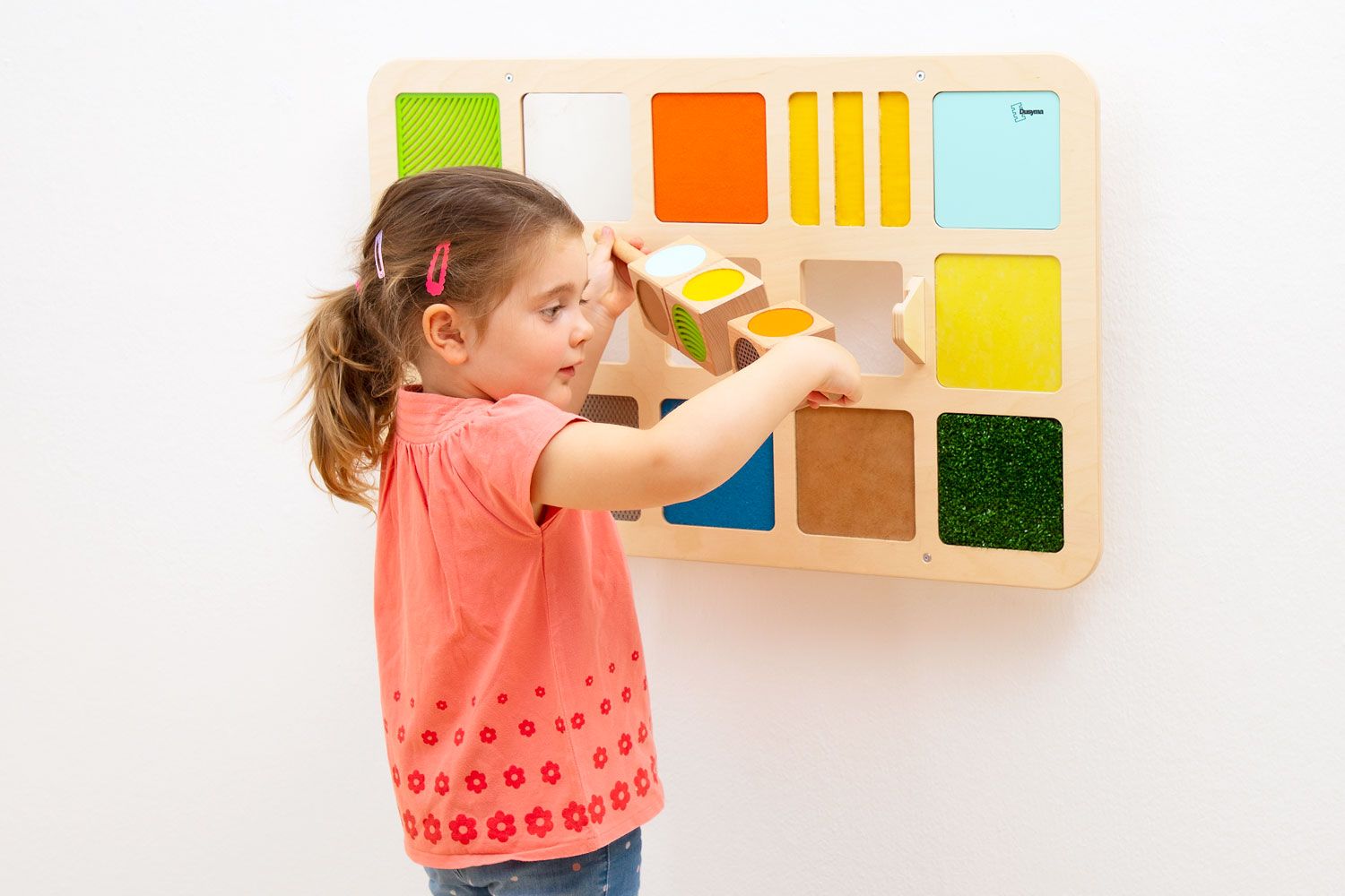 Jeux de motricité fine en bois image